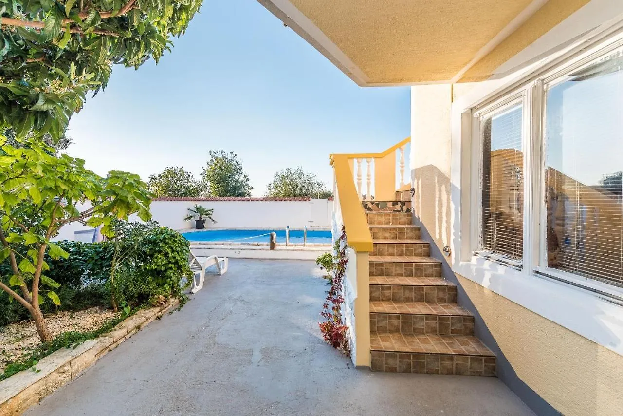 Villa Barak Pakostane